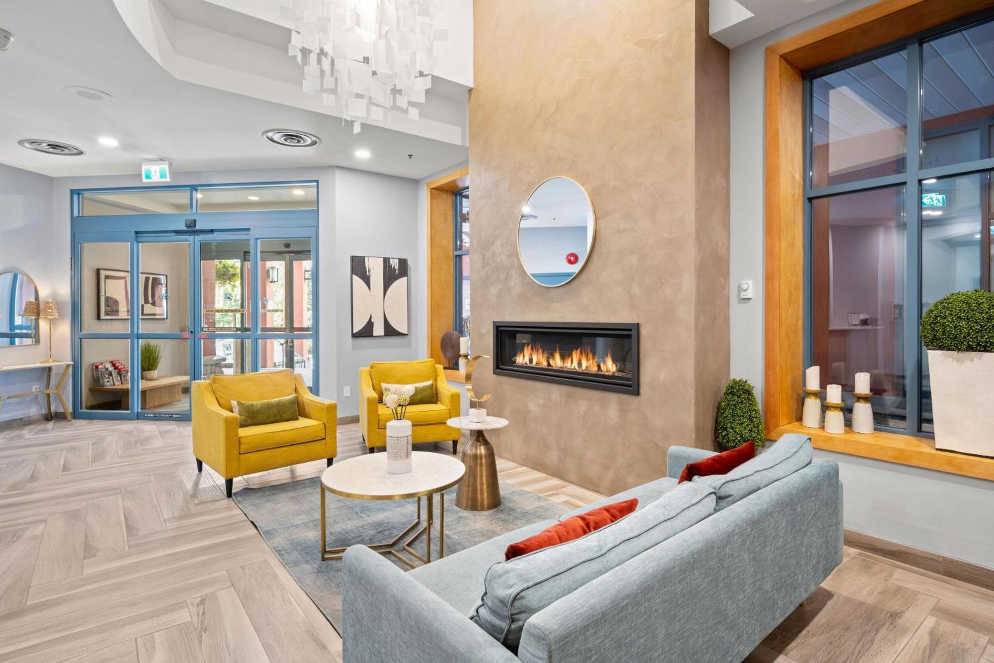 Alpenglow Lodge Queen Boho Studio By Mva Whistler Exterior photo