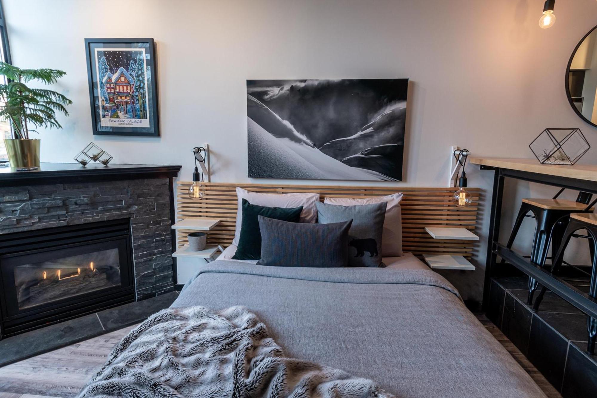 Alpenglow Lodge Queen Boho Studio By Mva Whistler Exterior photo